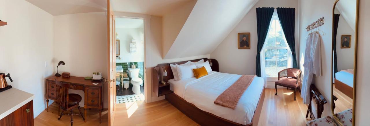 Nicholson House At Beaujolais Hotel เมนโดชีโน ภายนอก รูปภาพ